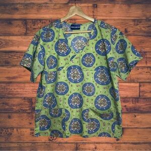 5 for $25🔥Med+Wear Green Paisley Scrub Top Large